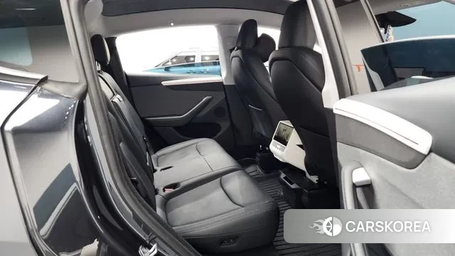 Tesla Model Y 2025 Серый из Кореи, фото 3