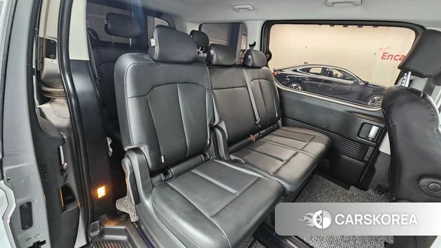 Hyundai Staria 2024 Серебряный из Кореи, фото 3