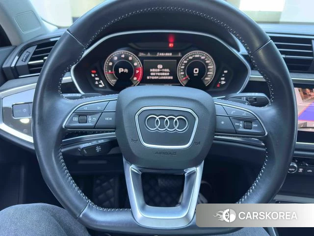 Audi Q3 2022 Темно-серый из Китая, фото 3