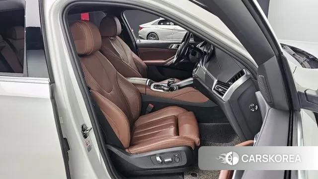 BMW X6 (G06) 2022 Белый из Кореи, фото 3