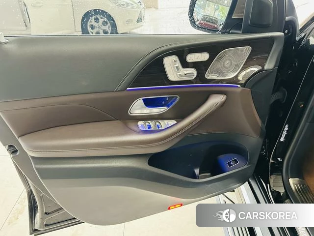 Mercedes-Benz GLS 2023 Черный из Китая, фото 3
