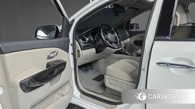 Kia The New Carnival 2018 Белый из Кореи, фото 3