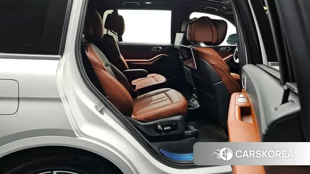 BMW X7 (G07) 2021 Белый из Кореи, фото 3