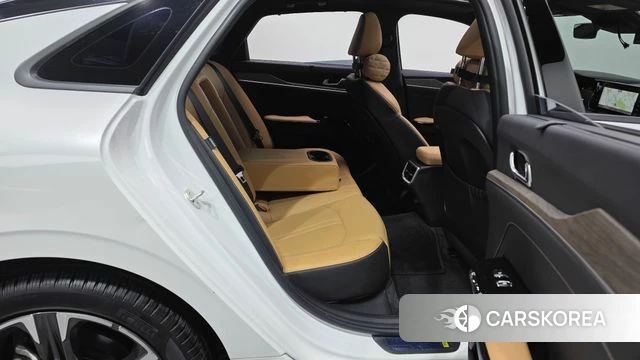 Kia K5 3rd generation 2023 Белый из Кореи, фото 3