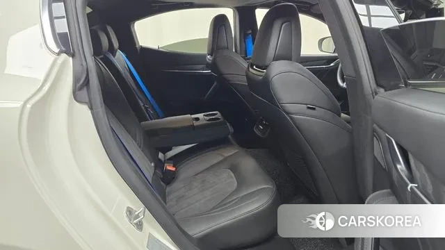 Maserati Ghibli 2022 Белый из Кореи, фото 3