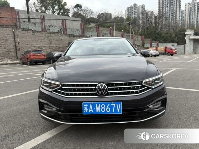 Volkswagen Magotan 2025 Черный из Китая, фото 3
