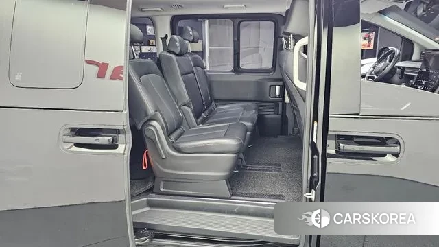 Hyundai Staria 2021 Черный из Кореи, фото 3