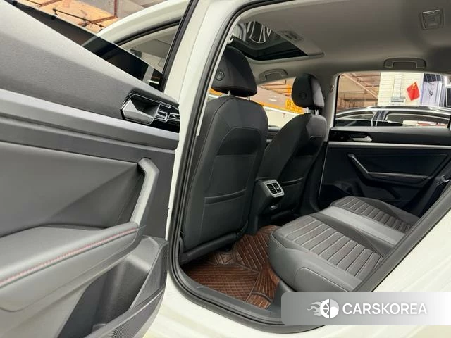 Volkswagen Lavida 2023 Белый из Китая, фото 3