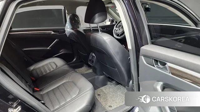 Volkswagen The New Passat 2018 Черный из Кореи, фото 3