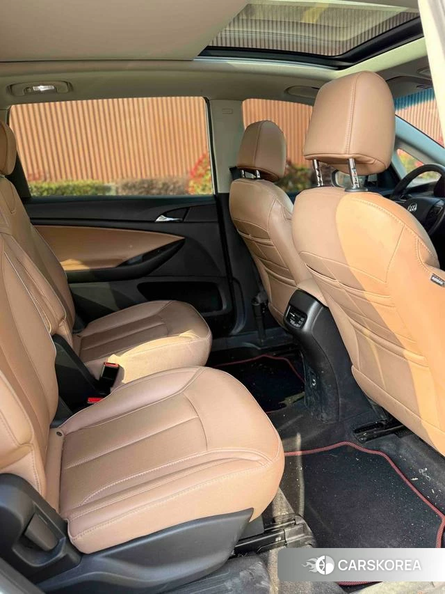 Buick GL6 2023 Белый из Китая, фото 3