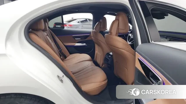 Mercedes-Benz E-Class W214 2024 Белый из Кореи, фото 3