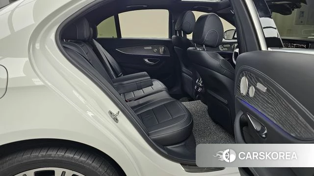 Mercedes-Benz E-Class W213 2022 Белый из Кореи, фото 3