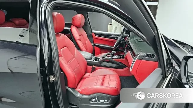 Porsche Cayenne (PO536) 2020 Черный из Кореи, фото 3