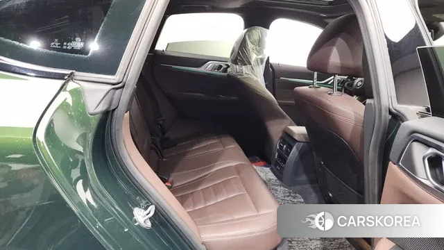 BMW 4 Series (G22) 2022 Зеленый из Кореи, фото 3