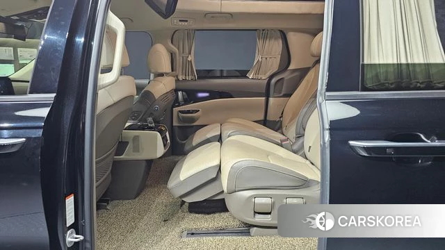 Kia Carnival 4th generation 2022 Черный из Кореи, фото 3