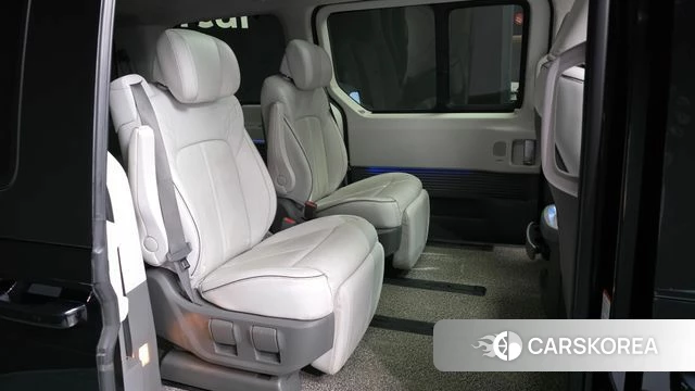 Hyundai Staria 2021 Черный из Кореи, фото 3