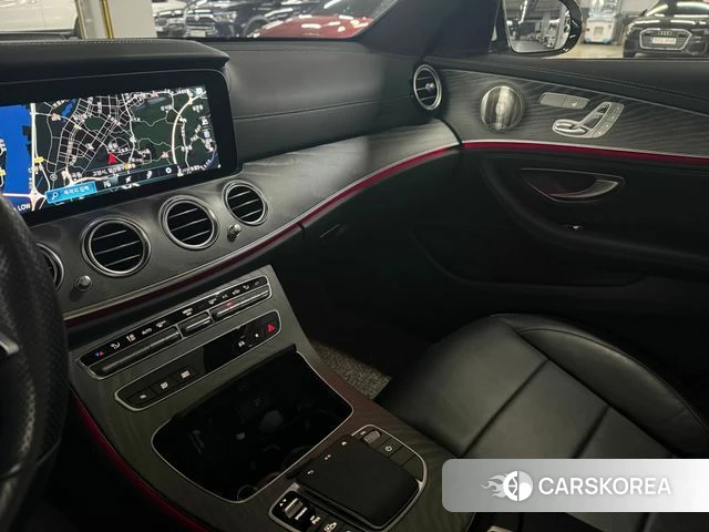 Mercedes-Benz E-Class W213 2021 Белый из Кореи, фото 3