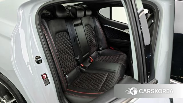 Genesis G70 2018 Серебристо-серый из Кореи, фото 3