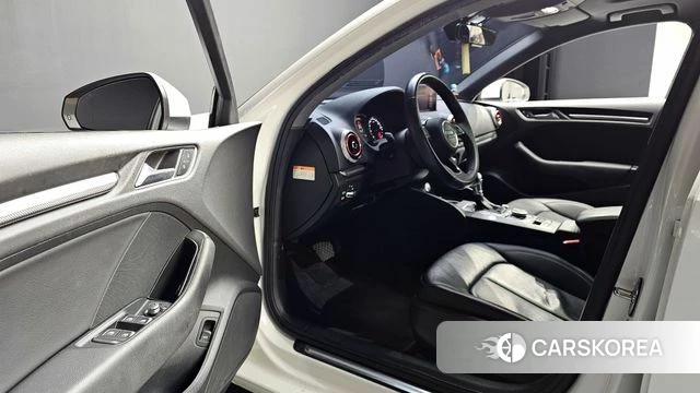 Audi New A3 2018 Белый из Кореи, фото 3