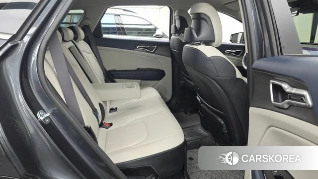 Kia Sportage 5th Generation Hybrid 2023 Серый из Кореи, фото 3