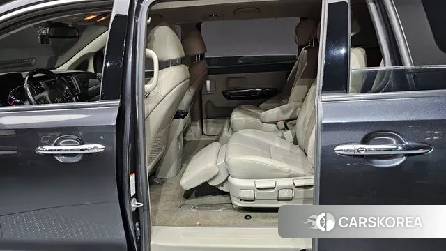 Kia The New Carnival 2018 Серый из Кореи, фото 3