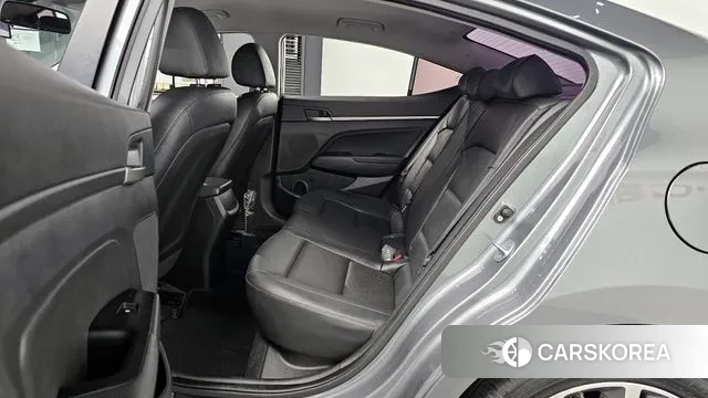 Hyundai Avante AD 2018 Серебристо-серый из Кореи, фото 3