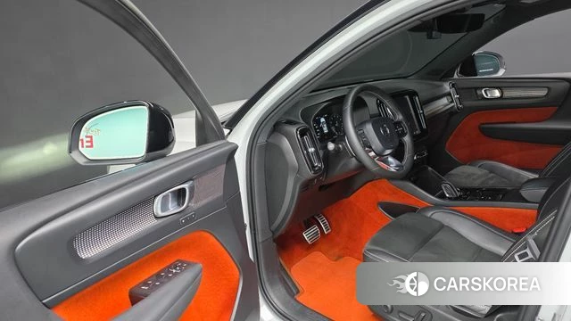 Volvo XC40 2019 Белый из Кореи, фото 3