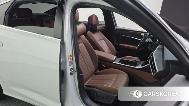 Audi A6 (C8) 2021 Белый из Кореи, фото 3