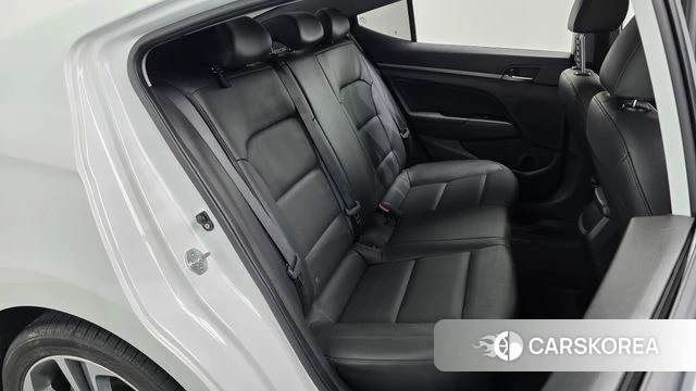 Hyundai Avante AD 2018 Белый из Кореи, фото 3