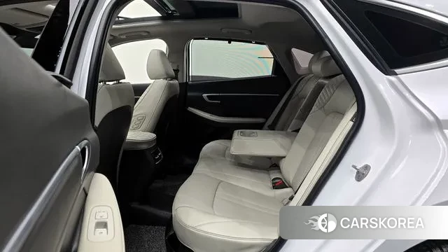 Hyundai Sonata D Edge Hybrid (DN8) 2024 Белый из Кореи, фото 3