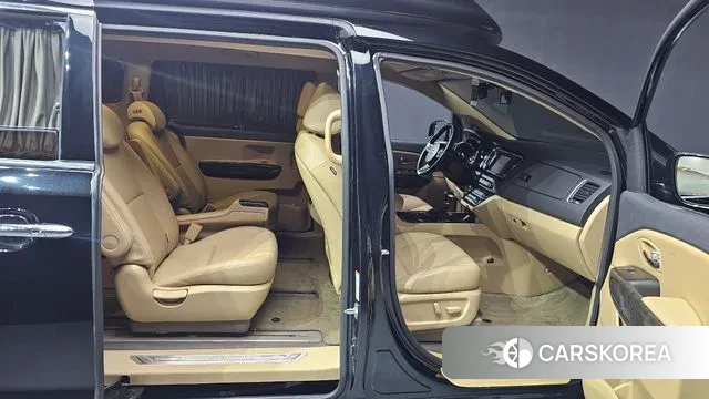 Kia The New Carnival 2018 Черный из Кореи, фото 3