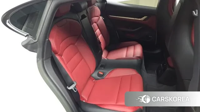 Porsche Taycan 2023 Белый из Кореи, фото 3