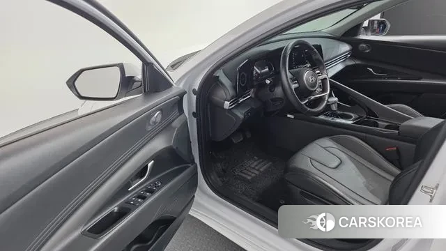 Hyundai The New Avante (CN7) 2023 Белый из Кореи, фото 3