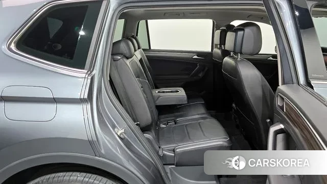 Volkswagen Tiguan Allspace 2022 Серый из Кореи, фото 3