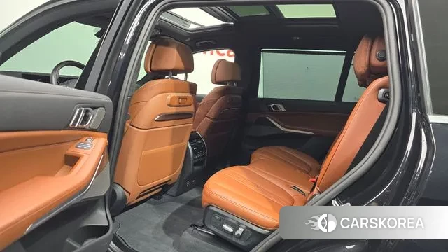 BMW X7 (G07) 2025 Черный из Кореи, фото 3