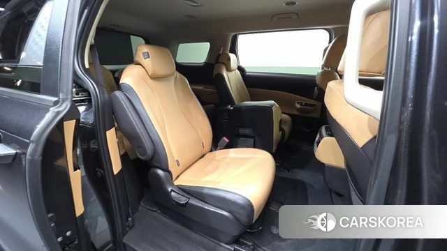 Kia Carnival 4th generation 2023 Черный из Кореи, фото 3