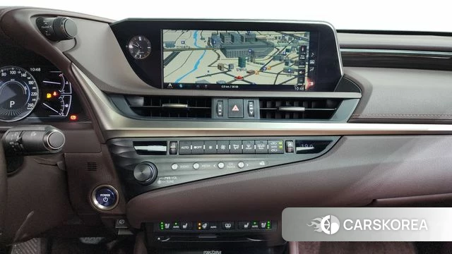 Lexus ES300h 7th generation 2019 Серебристо-серый из Кореи, фото 3