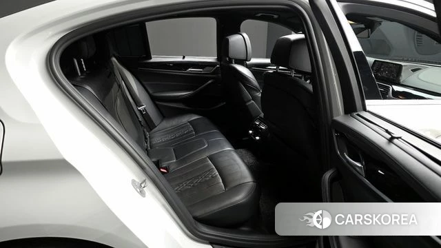 BMW 5 Series (G30) 2020 Белый из Кореи, фото 3