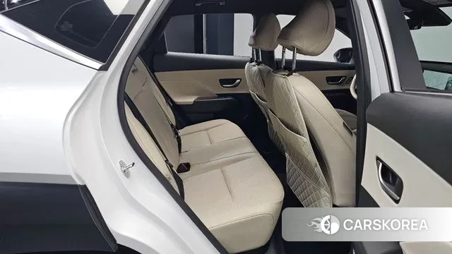 Hyundai Kona (SX2) 2024 Белый из Кореи, фото 3