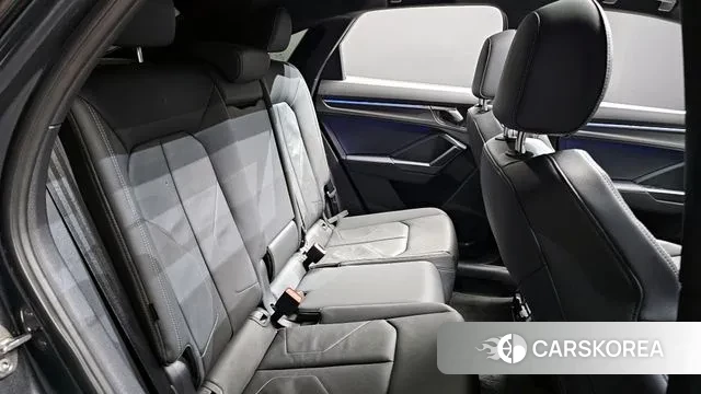 Audi Q3 (F3) 2023 Серый из Кореи, фото 3