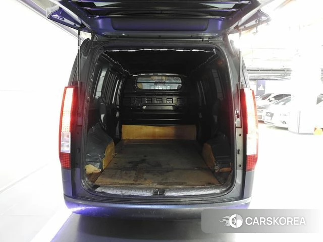 Hyundai Staria 2024 Серый из Кореи, фото 3
