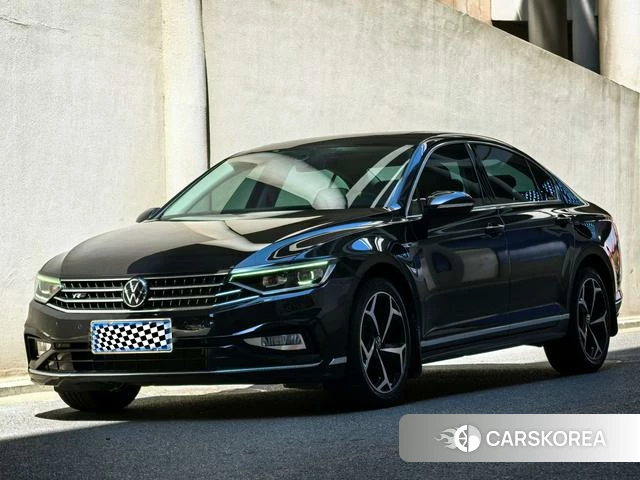 Volkswagen Magotan 2023 Черный из Китая, фото 3