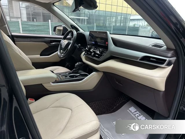 Toyota Highlander 2022 Черный из Китая, фото 3