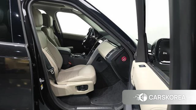 Land Rover Discovery 5 2022 Черный из Кореи, фото 3