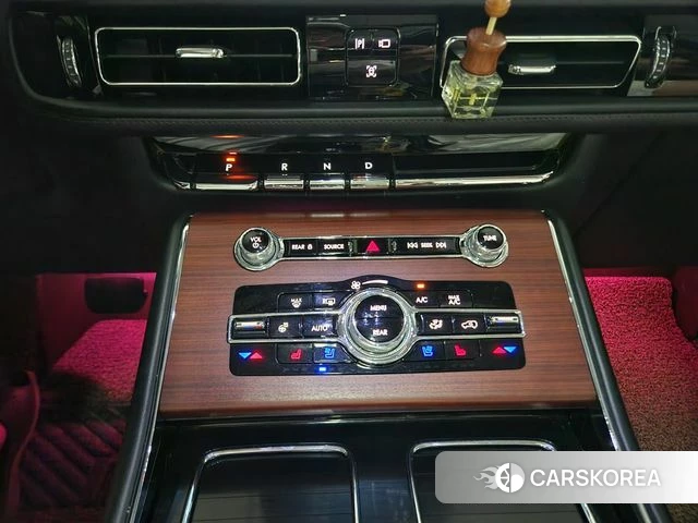 Lincoln Aviator 2nd generation 2021 Белый из Кореи, фото 3