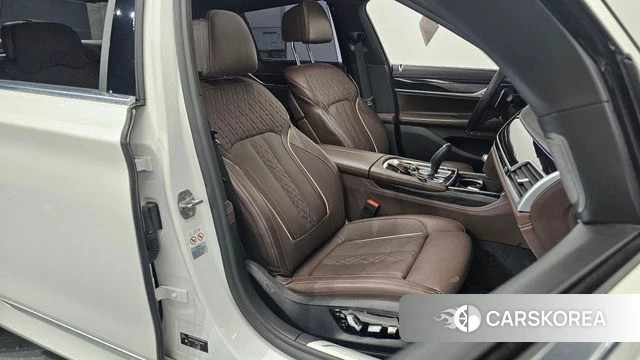 BMW 7 Series (G11) 2019 Белый из Кореи, фото 3