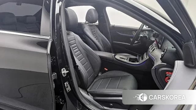 Mercedes-Benz E-Class W213 2022 Черный из Кореи, фото 3