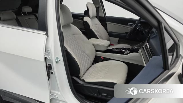 Kia Sportage 5th Generation 2023 Белый из Кореи, фото 3