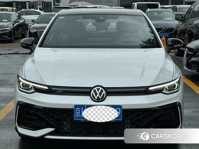 Volkswagen Golf 2025 Белый из Китая, фото 3