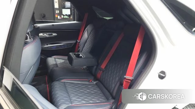 Genesis GV70 2022 Белый из Кореи, фото 3